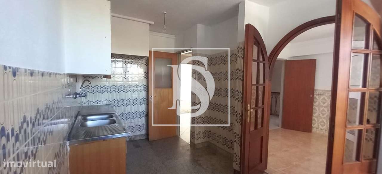 Apartamento T3 c/ arrecadação em Monte Abraão, Sintra-3