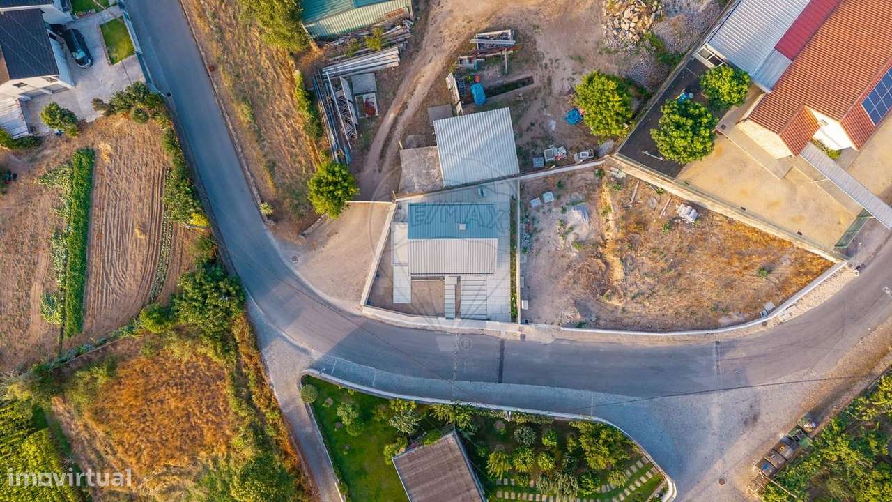 Moradia T3 Única em Airó, Barcelos-30