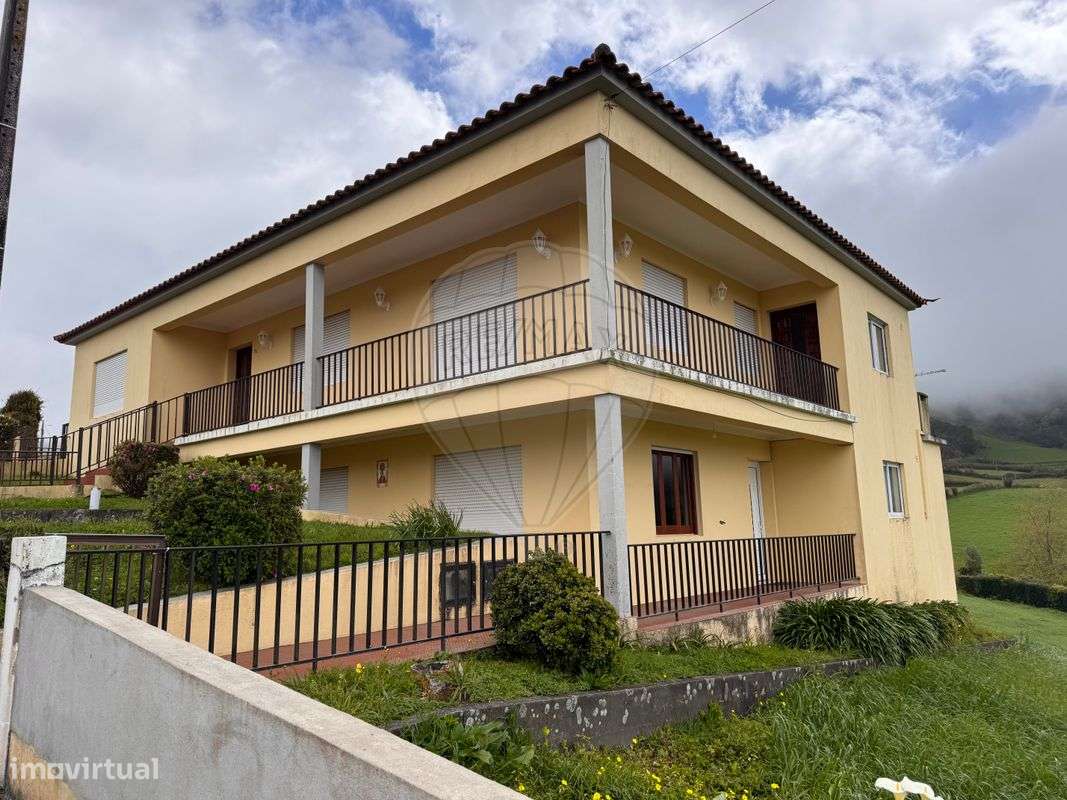 Moradia T5 para venda - Grande imagem: 2/19