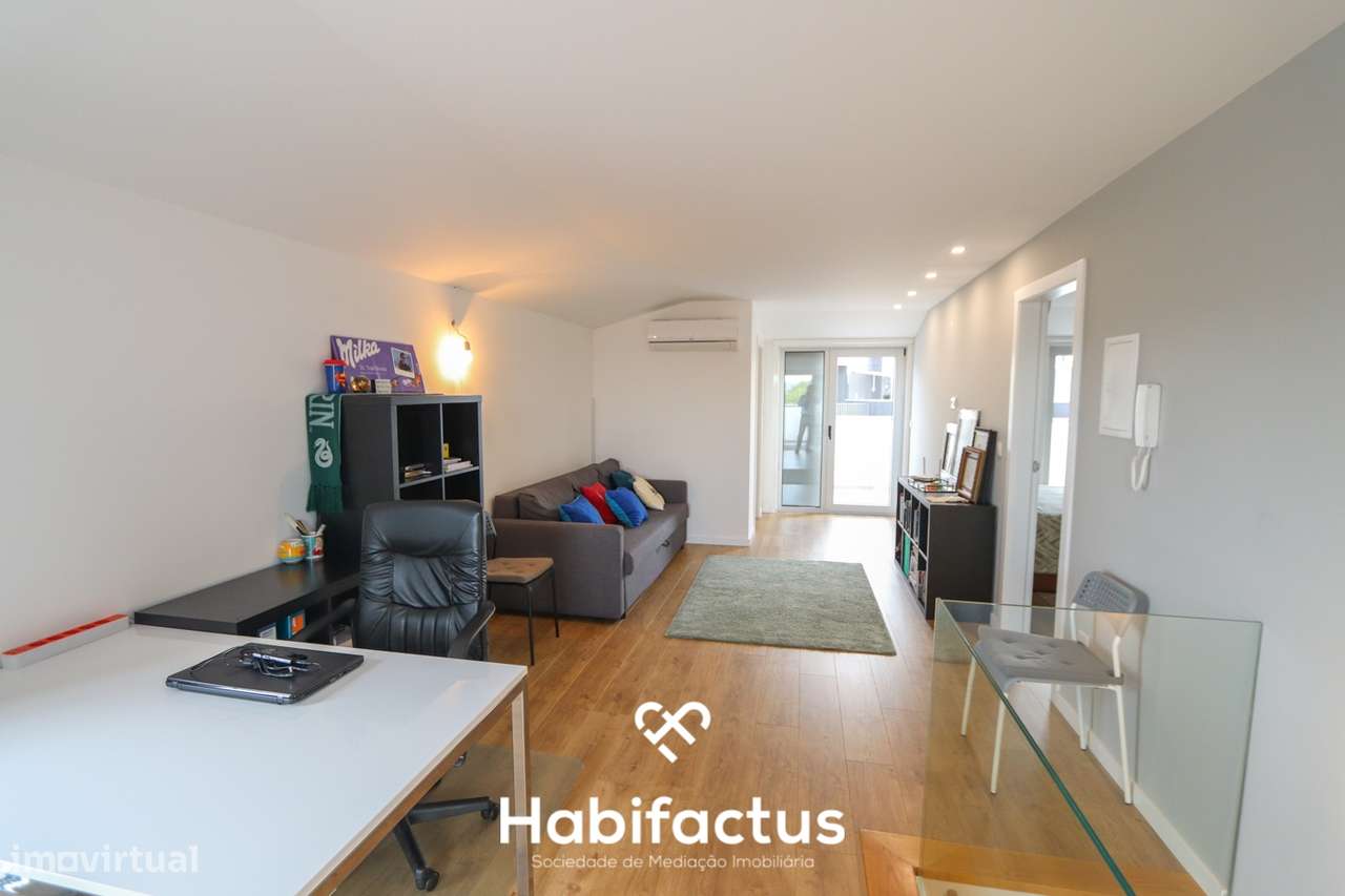 Apartamento T3+2 com Varandas e Terraço em Viseu-23