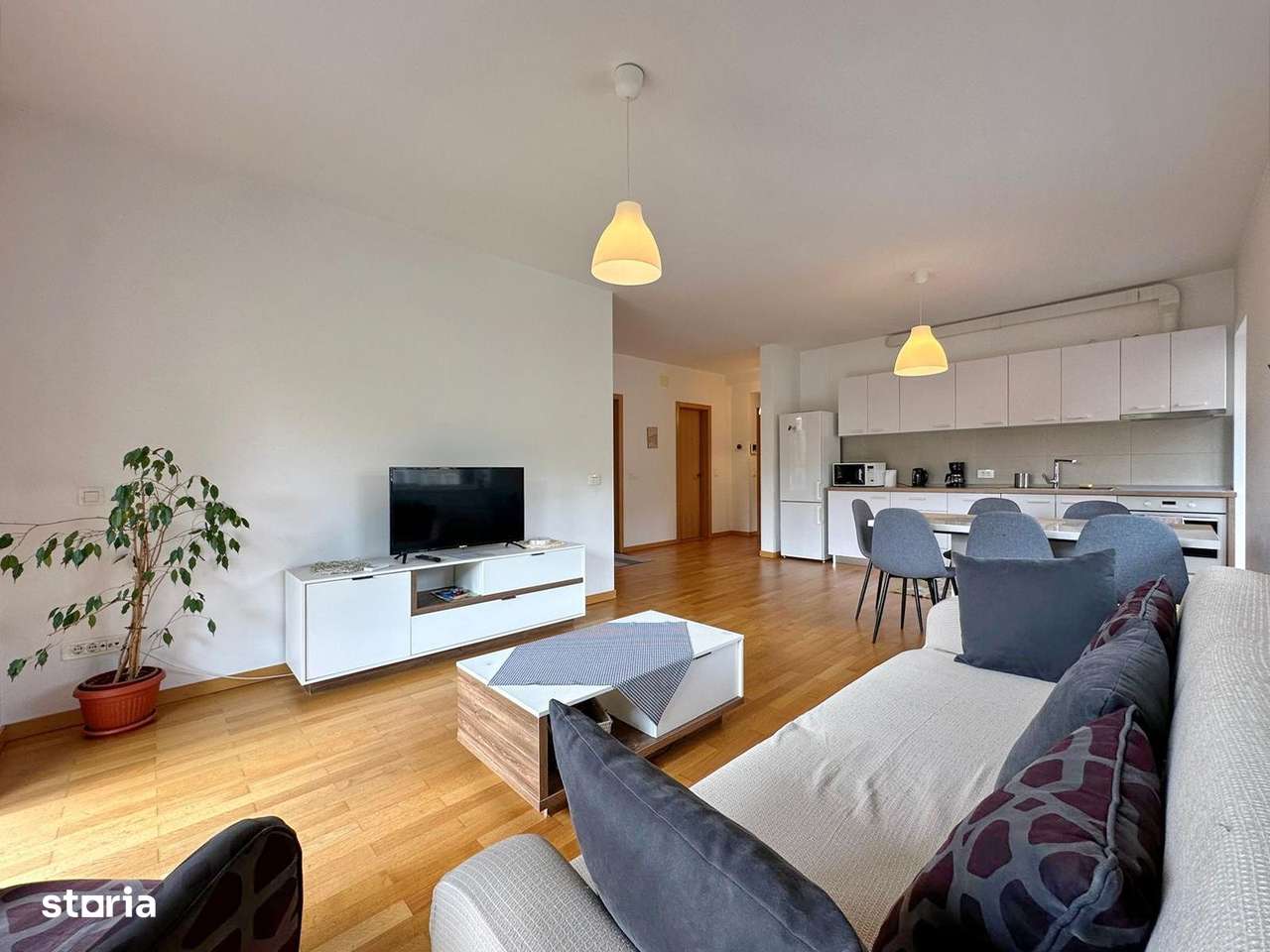 Apartament cu 3 camere, in Centru - Pretabil Regim Hotelier - Imagine principală: 4/15