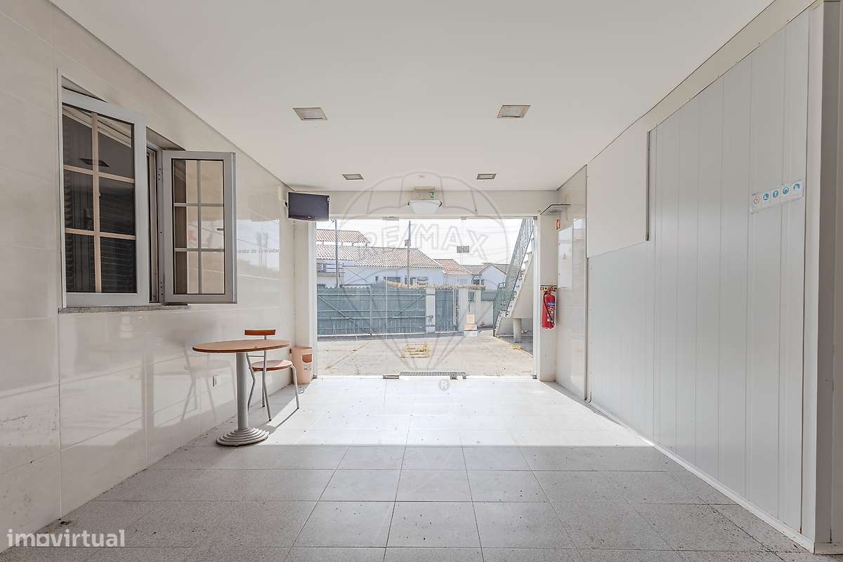 Moradia T4 para venda-30