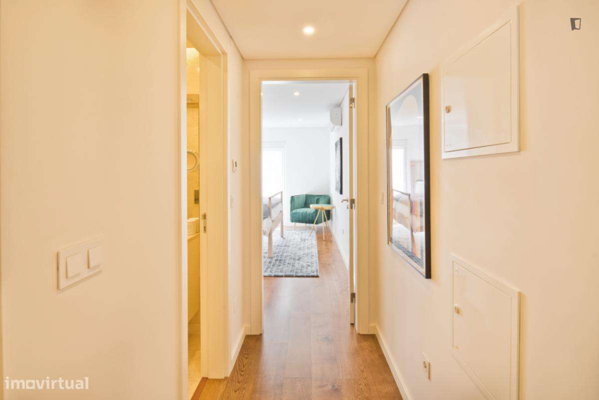 Apartamento com 3 quartos - localizado em Rato Lisbon - Grande imagem: 2/10