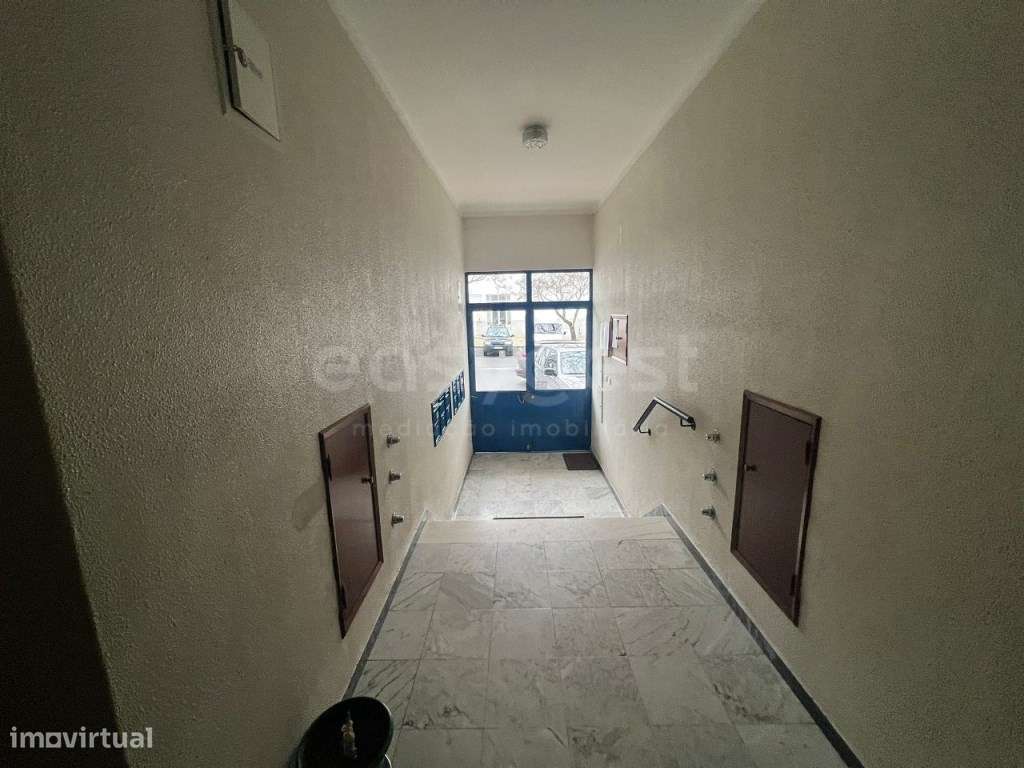 Apartamento T3 em rés-do-chão em zona residencial de Beja - Grande imagem: 2/22