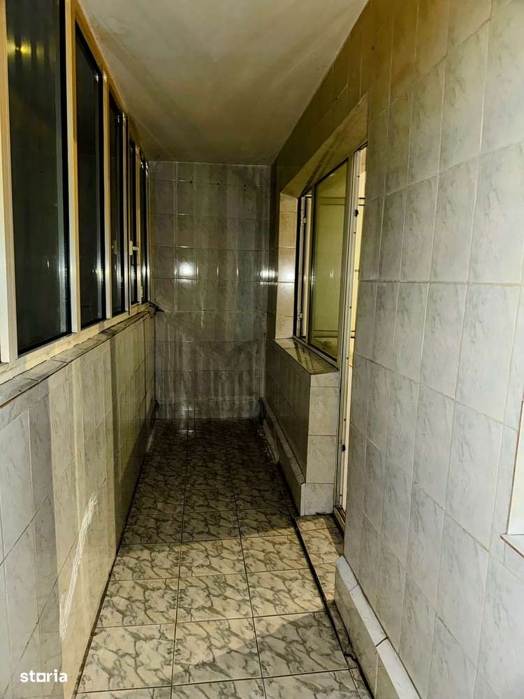 Tomis Nord - piața Ciresica 3 camere decomandate 67 mp-13