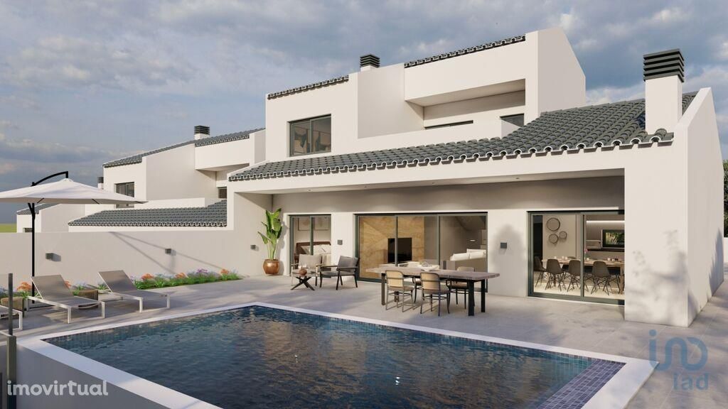 Casa / Villa T3 em Faro de 177,00 m2