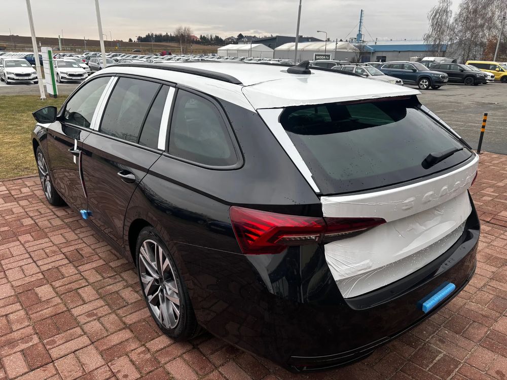 SKODA OCTAVIA Octavia Combi Sportline 2,0 TDI 150 KM DSG