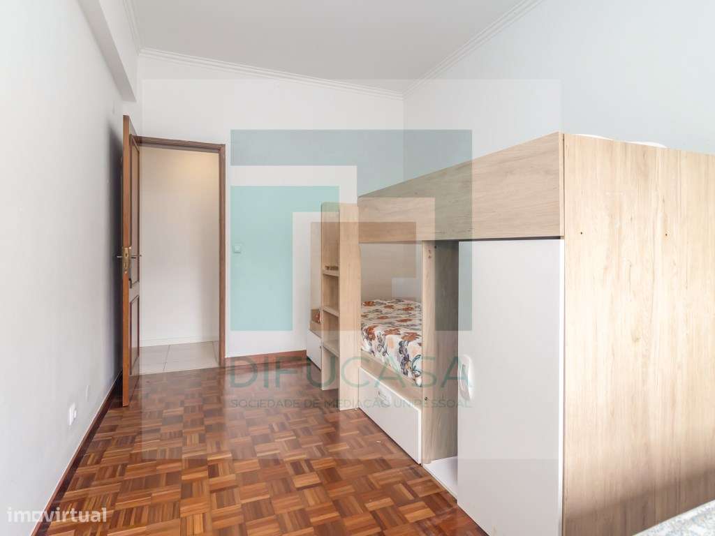 Apartamento T3 Central no Feijó-33