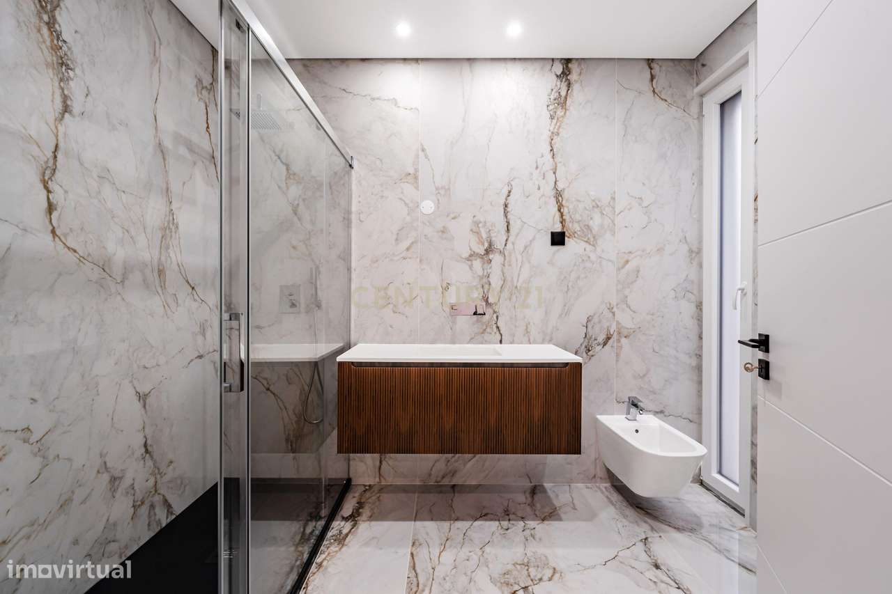 Moradia T3 Nova com Piscina em Palmela - Urbanização calma junto à A33-17