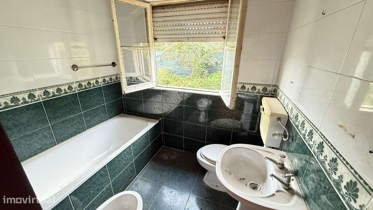 Moradia T3, Rebordões (Santa Maria)-8