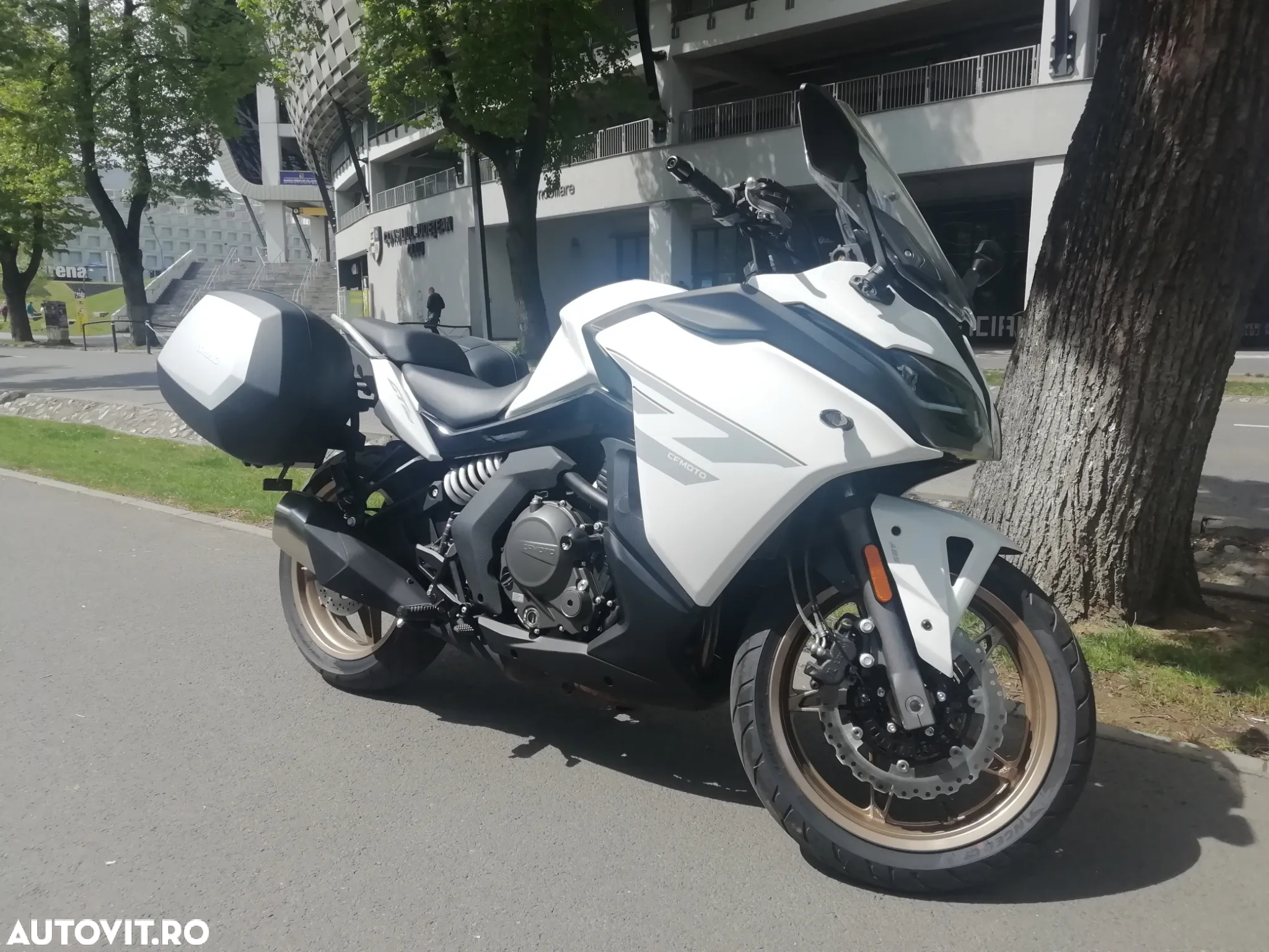 CF Moto 650GT ABS - 9