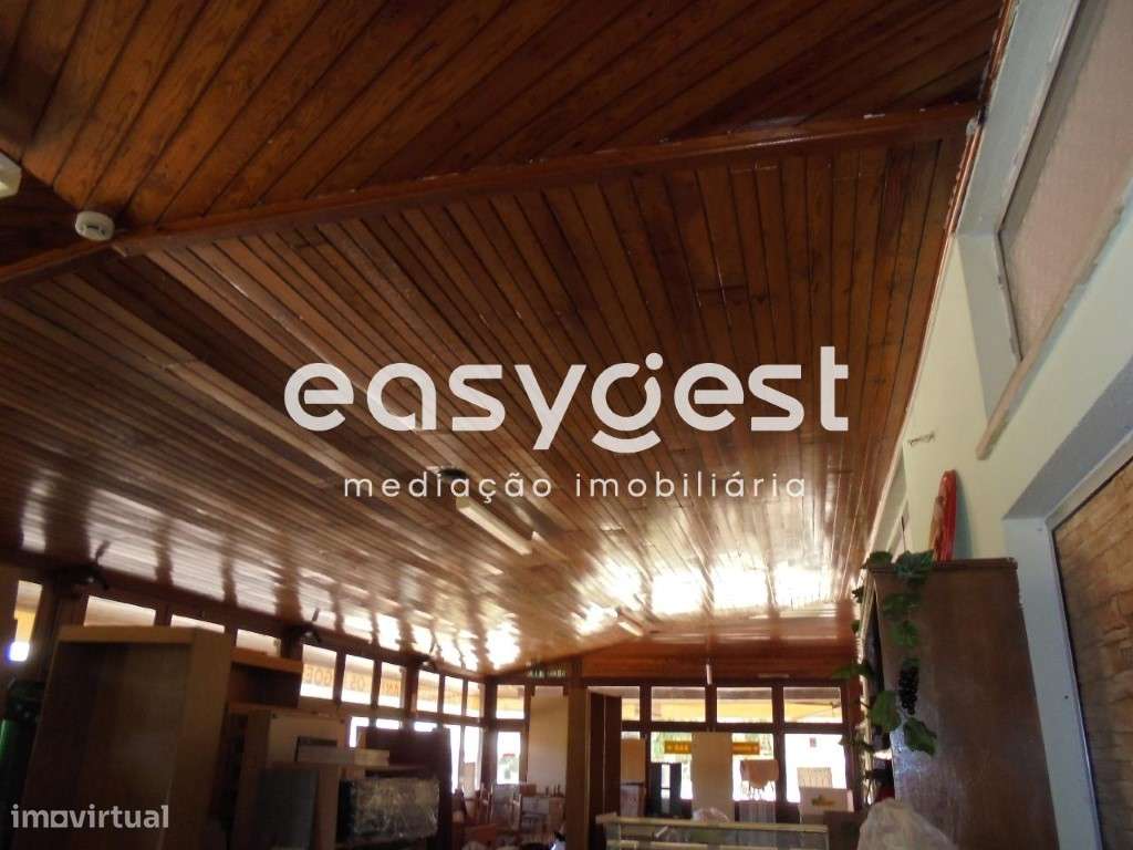 Moradia T3 com espaço comercial localizada em Carregueiros - Grande imagem: 5/15