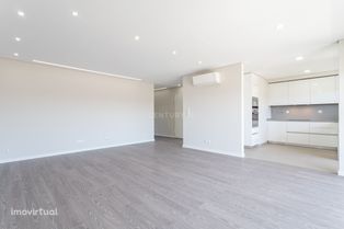 Vende-se apartamento T2 no empreendimento Solvillas