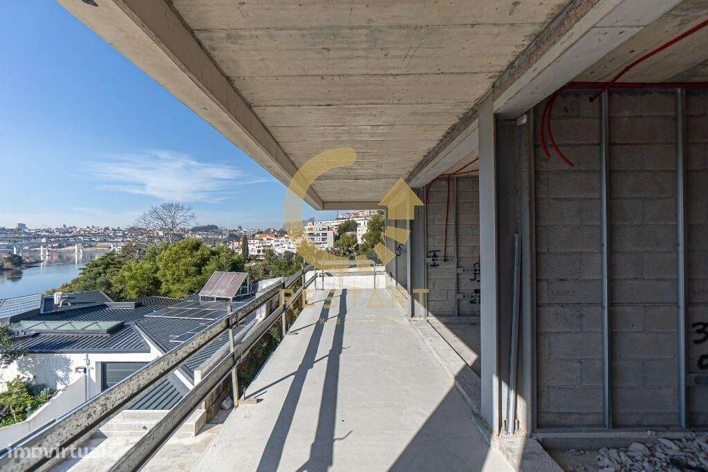 Moradia T4 de Luxo com Vistas Deslumbrantes sobre o Rio Douro-7