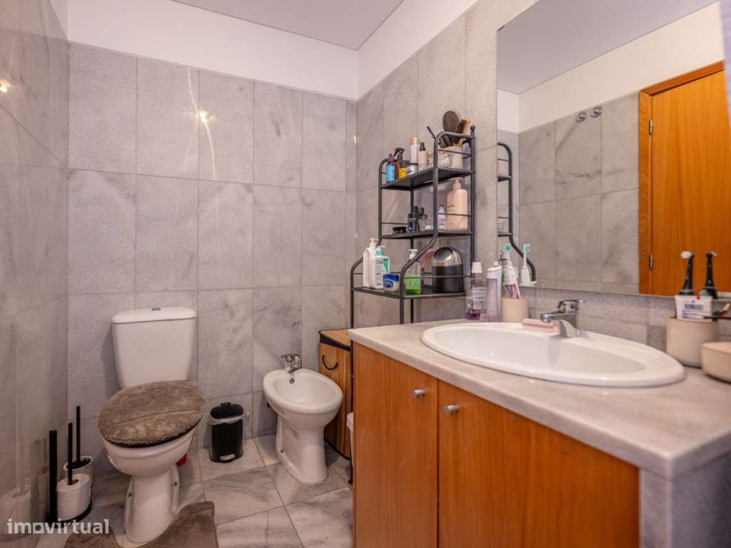APT T2+1 | QUINTA DA SEARA | ÚLTIMO PISO | GARAGEM | ARRUMO-23