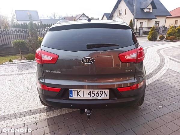 Kia Sportage 2.0 CRDI 4WD Automatik Dream-Team Edition - 24