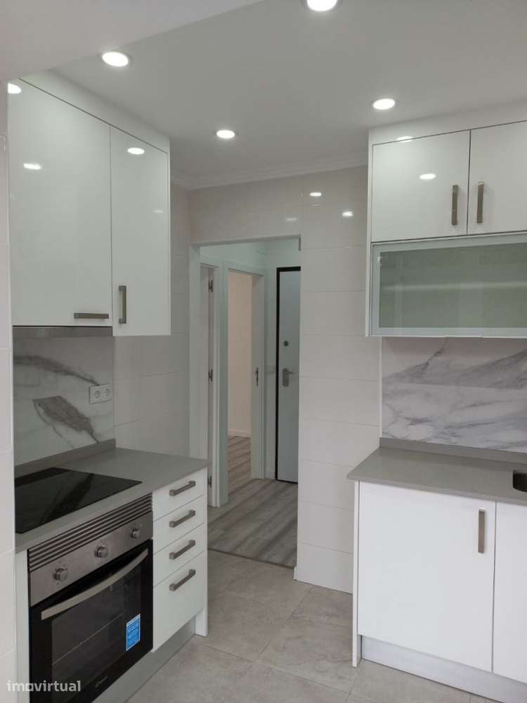 T1 Lisboa-Arroios, Totalmente Remodelado, Como Novo, A Estrear. - Grande imagem: 1/27