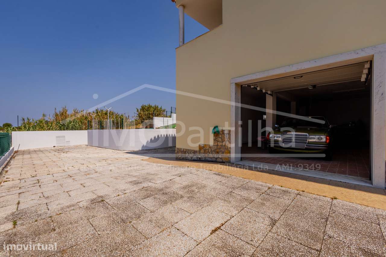 Moradia T5 em Montesouros - Mafra-26