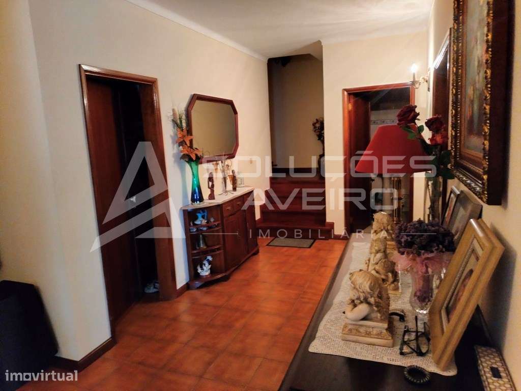 Moradia T4 com Piscina-36