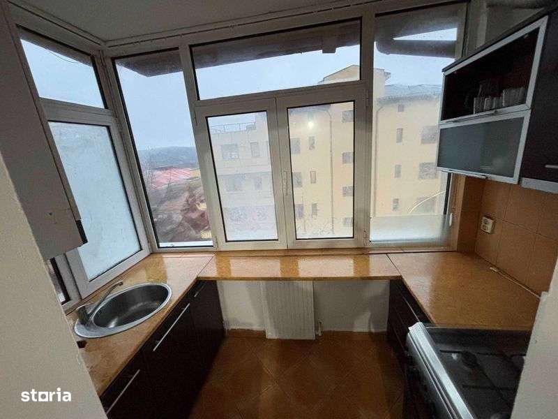 Proprietar Inchiriez apt 3 camere, Stadion, Zalau - Imagine principală: 5/8