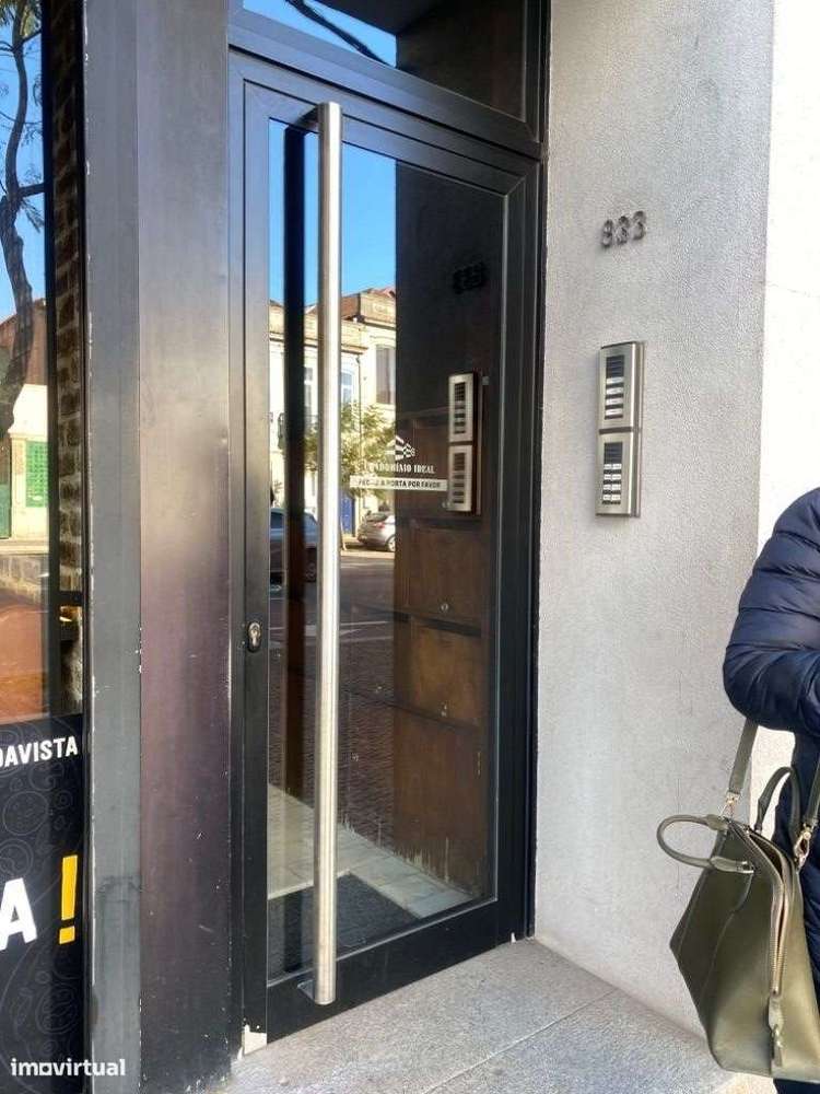 Apartamento T1 junto à Rotunda da Boavista, mobilado e equipado - Grande imagem: 2/15