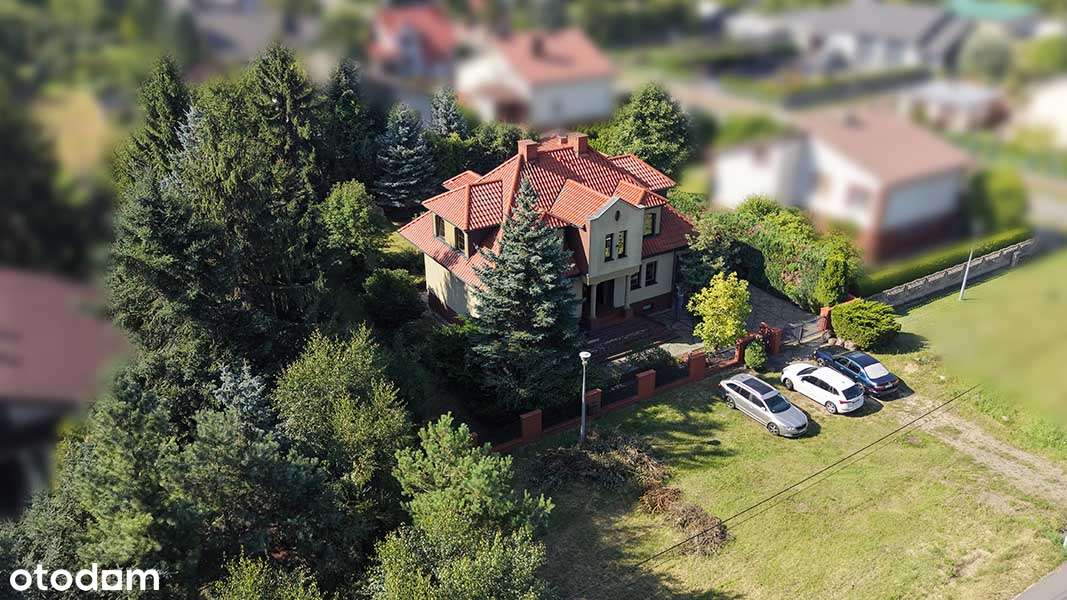 Komfortowy dom jednorodzinny, wieloletni ogród, garaże,-14