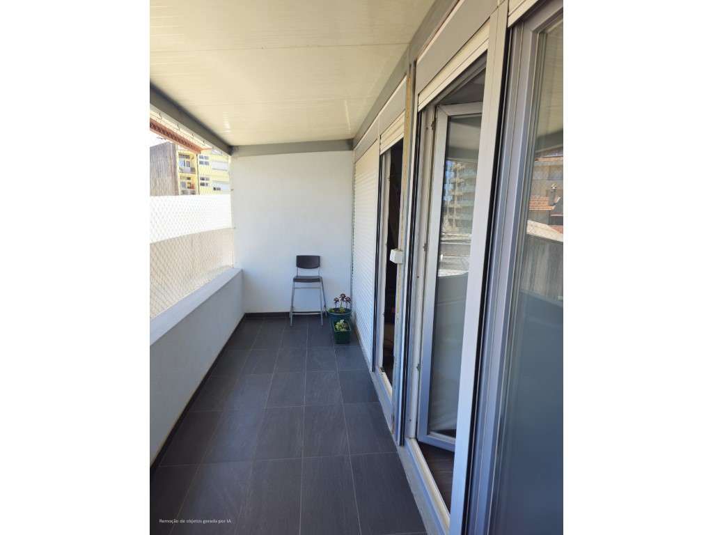 Apartamento T2+1 Remodelado com 2 Suítes e Garagem | Paranhos, Porto-11