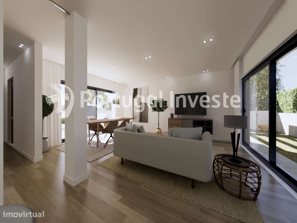 Vende 2 lotes para 2 moradias - T3 com 168m2 cada, Sobreda | Almada-11