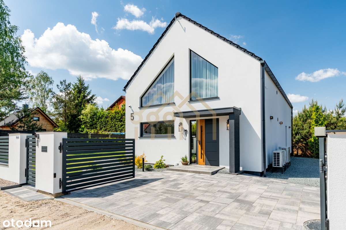 Efektowny i nowoczesny dom na Kaszubach-17