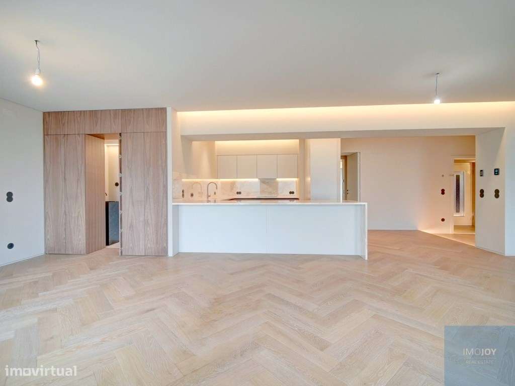 Apartamento T3 de Luxo com Estacionamento na Rua das Amoreiras - Grande imagem: 4/31