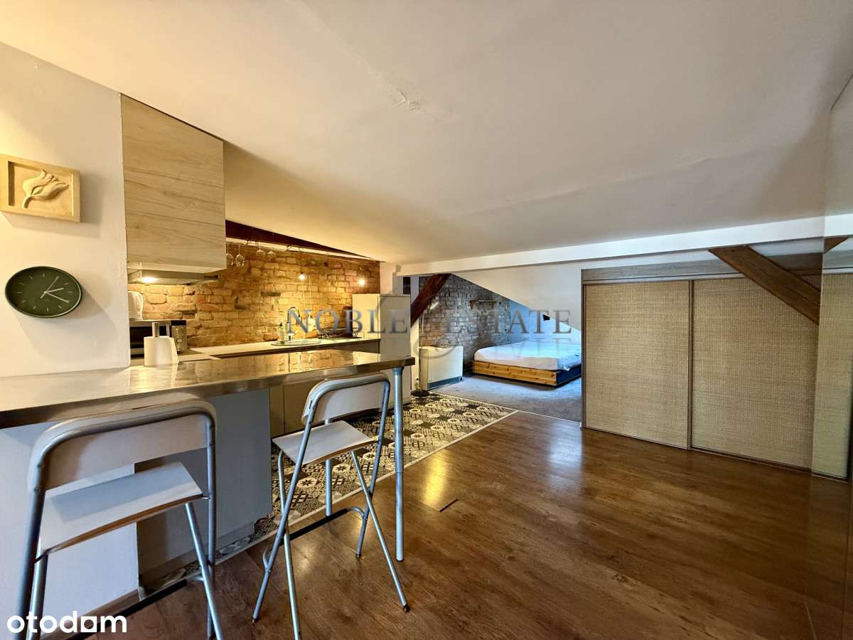 651089 - Pełny obrazek: 4/14