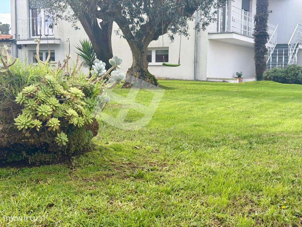 Moradia T4 Isolada c/ Jardim - Patela - S. Bernardo-44