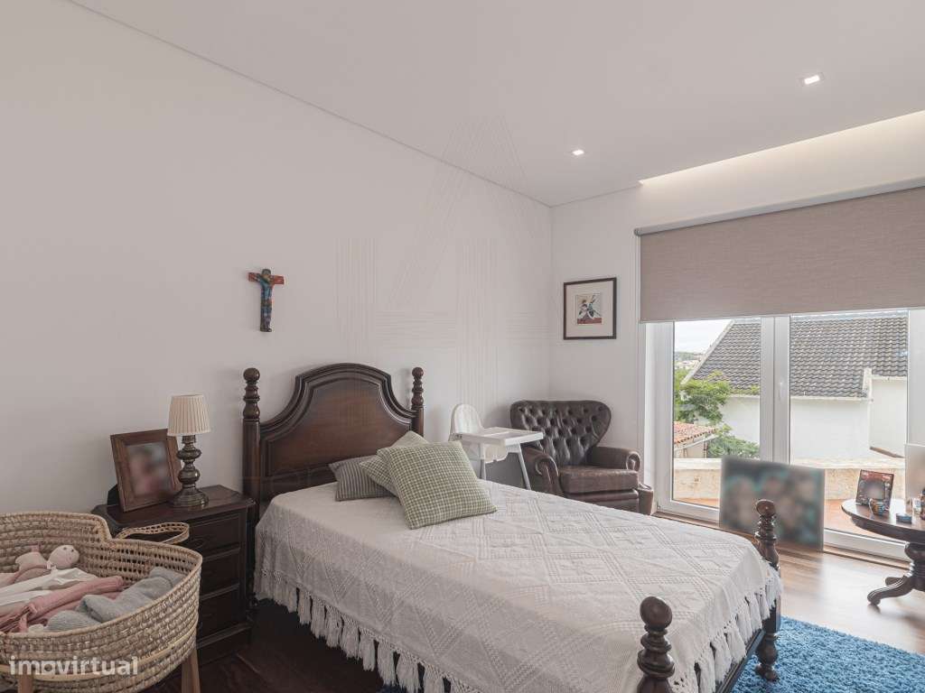 EXCLUSIVO | Moradia V6 de Sonho no Coração da Cotovia, Sesimbra-9