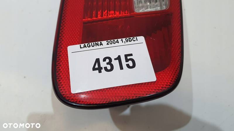 RENAULT LAGUNA II LAMPA LEWY TYŁ W KLAPE - 6