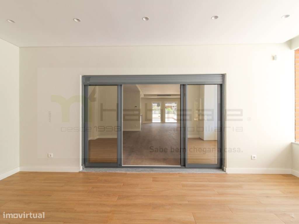 T3 + 1 com terraço, nas Colinas do Cruzeiro!-13