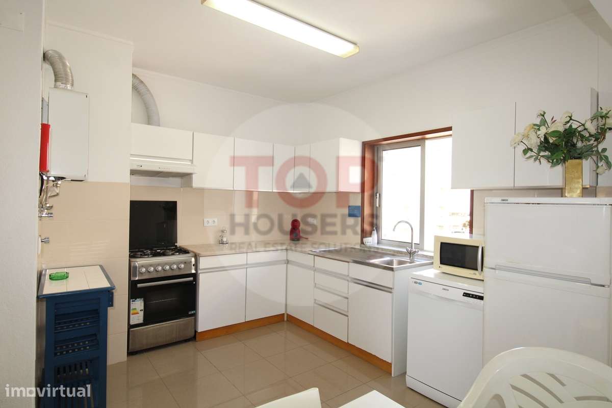 Viva o privilégio de estar na 1ª linha de Mar em Quarteira!-4