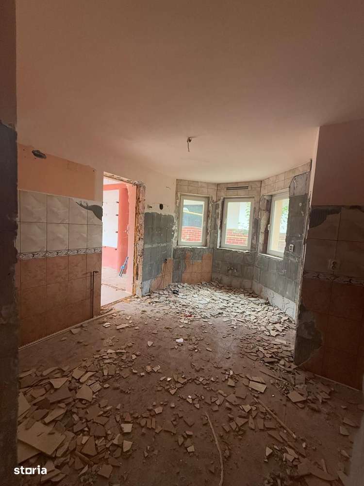 Casa individuala traditionala spatioasa in zona linistita - Dumbravita - Imagine principală: 4/8