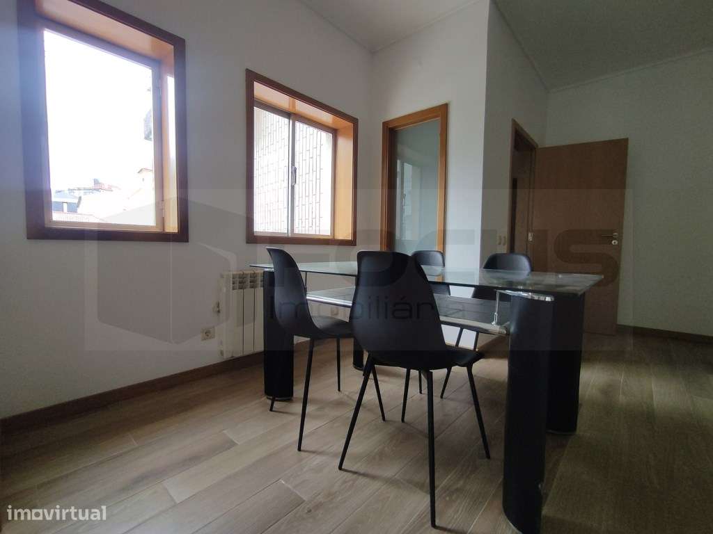 Apartamento T2 mobilado Aveiro - Arrendamento - Grande imagem: 2/18
