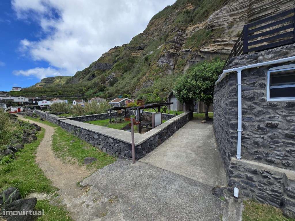 Moradia Isolada T2 -Rocha da Relva-58