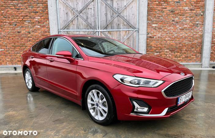 Ford Fusion - 1