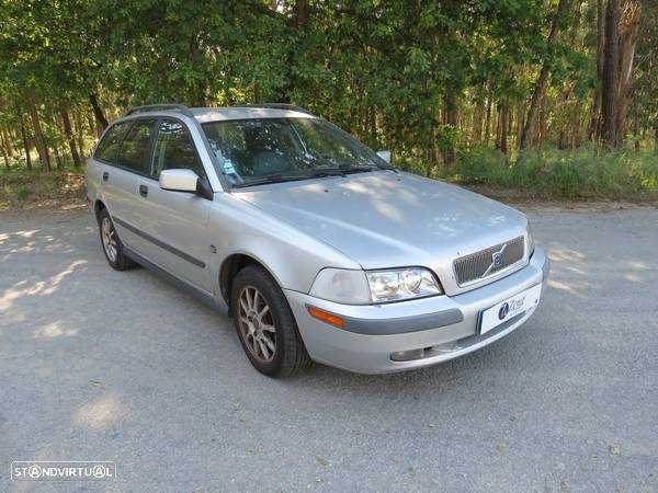 Volvo V40 1.9 DI (115cv) de 2001 - Peças Usadas (8199) - 1