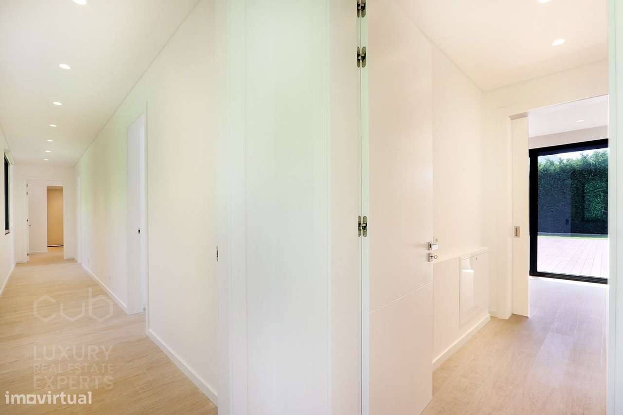 Moradia de Luxo T5 com Piscina na Herdade da Aroeira | Condomínio Priv-25