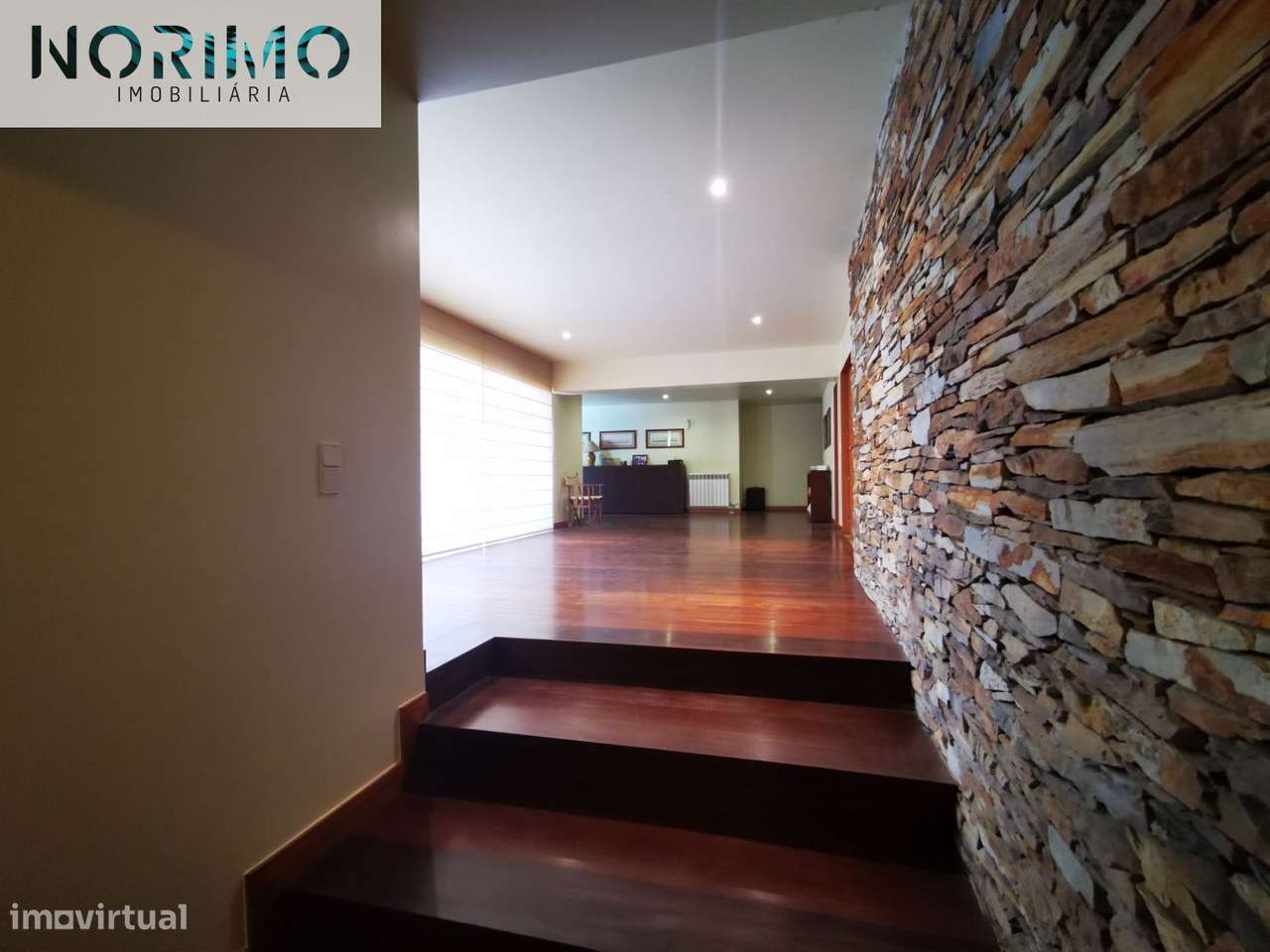 Moradia com Piscina (frente Rio Cávado)-10