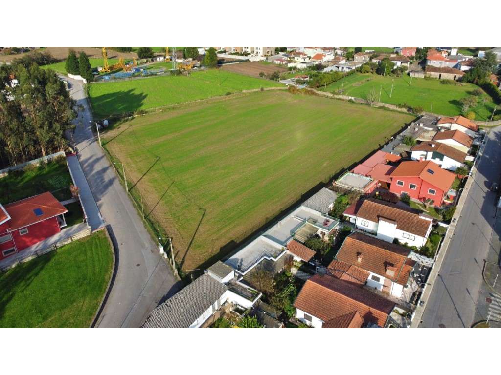 Terreno para 17 moradias no Castêlo da Maia - Grande imagem: 5/5