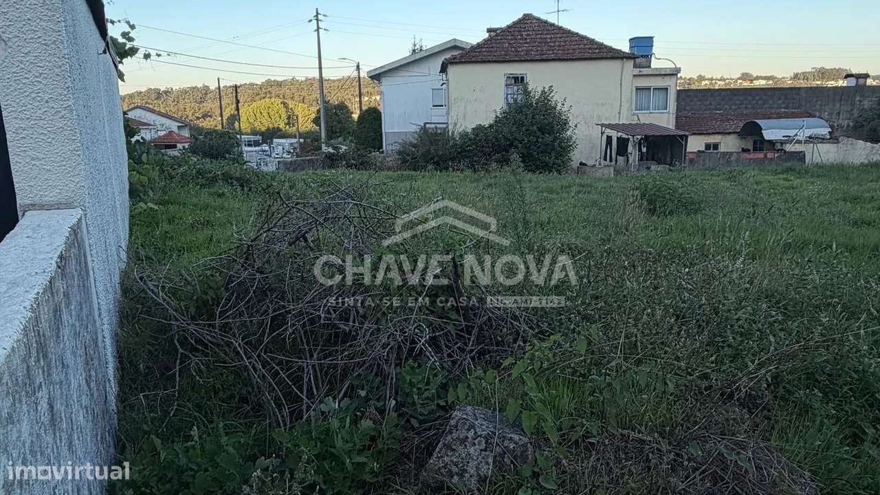 Terreno Urbano em Stª Maria da Feira-1