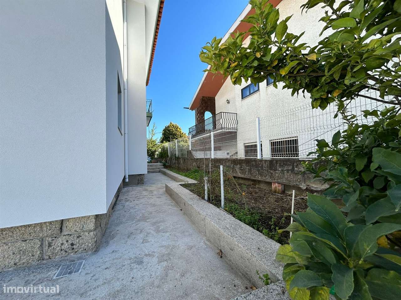 Moradia Isolada T3 Venda em Mafamude e Vilar do Paraíso,Vila Nova de G-23