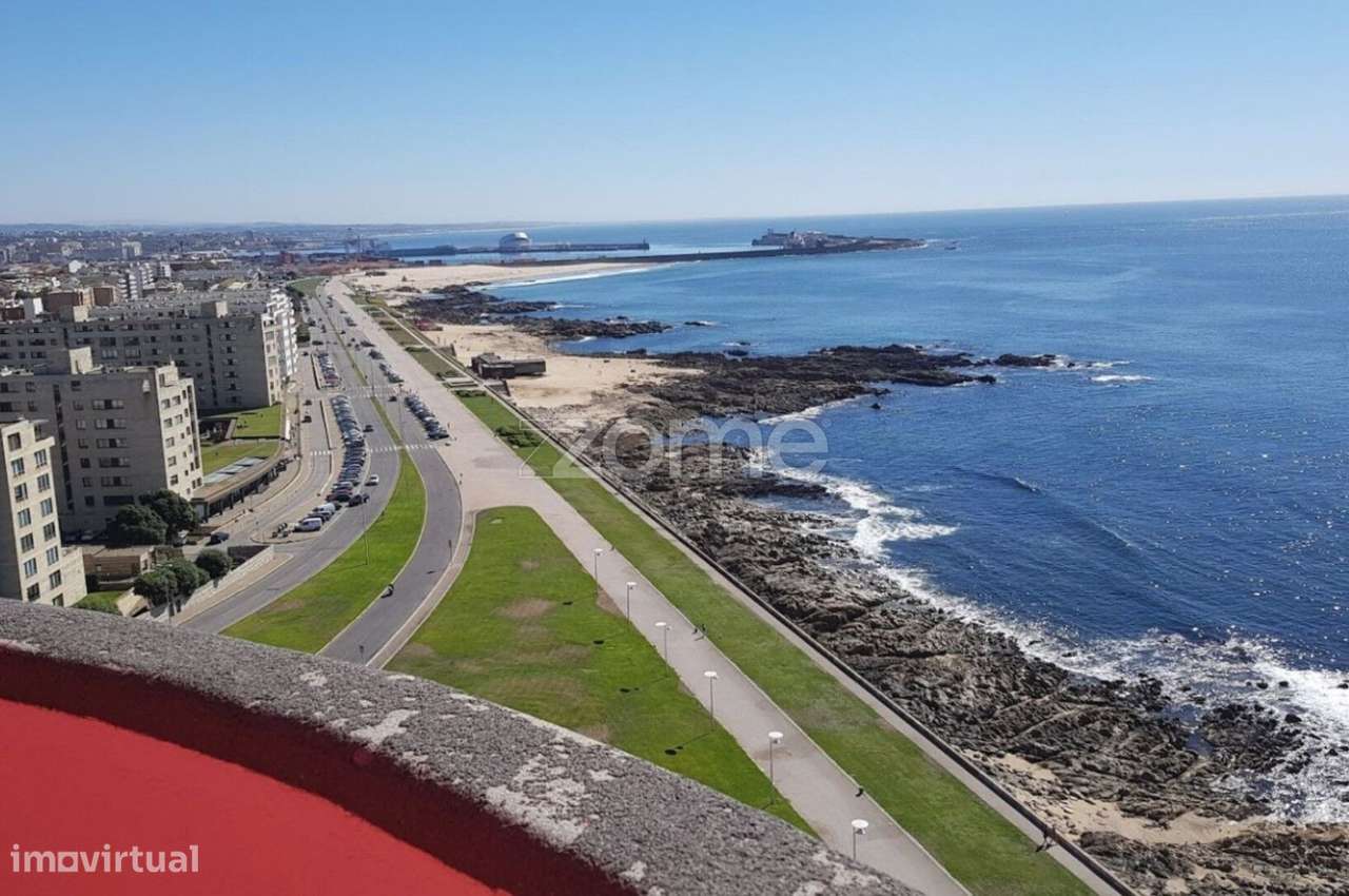 Terreno em Leça da Palmeira (Farol) Frente de Mar - Grande imagem: 4/15