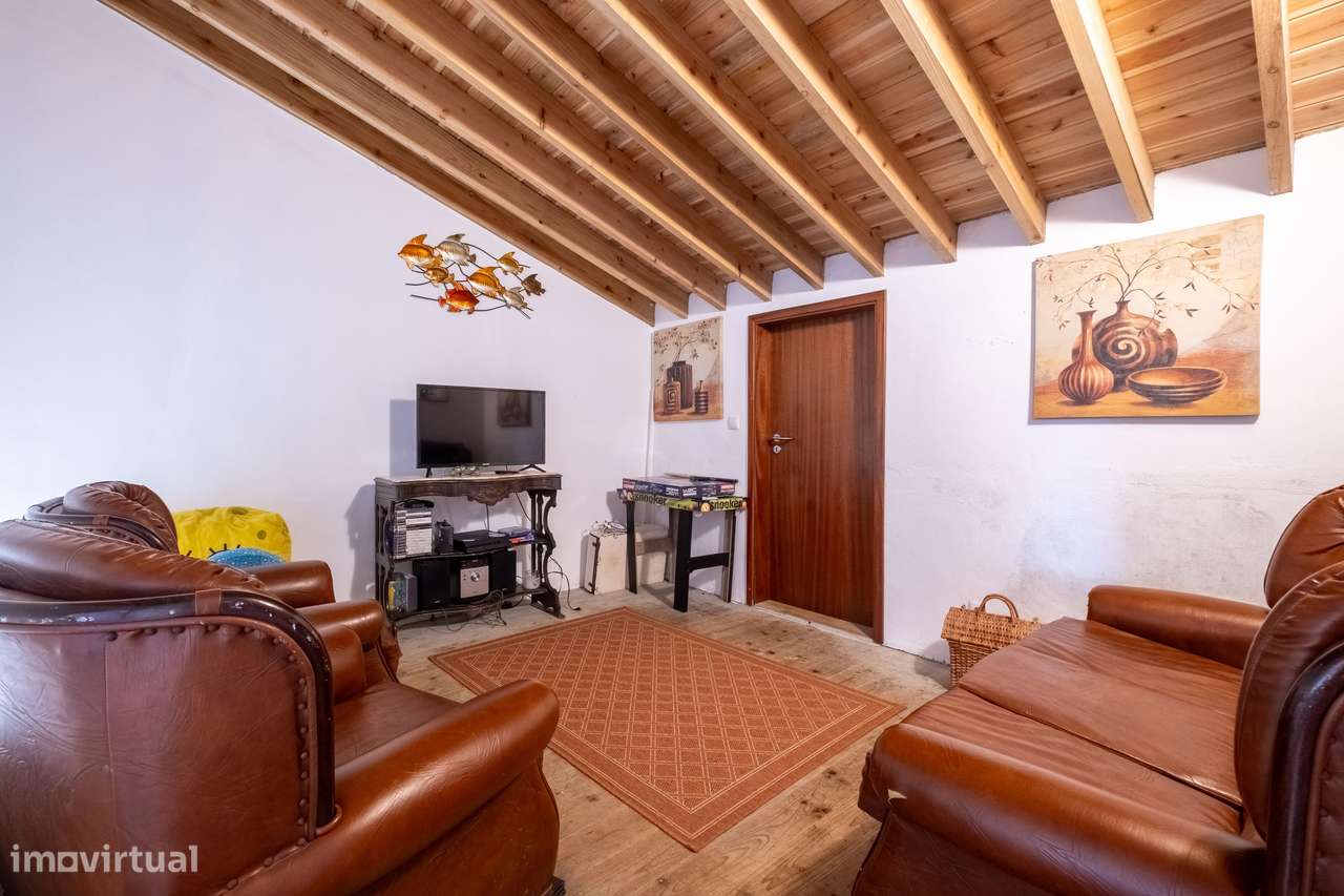 Moradia T3 localizada no Cabouco, Lagoa-6