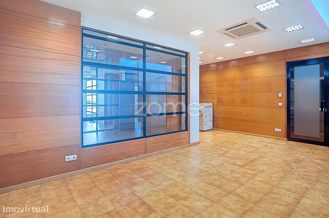 Escritório Moderno 131 m² – Centro de Viseu (Praça de Goa) - Grande imagem: 4/15