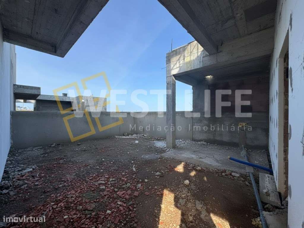 Moradia T3 com três magnificas suítes - NOVA-8